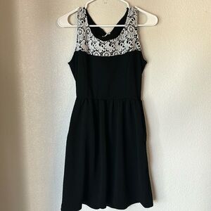 Black Dress with White Lace Accent Pocketed Size Medium